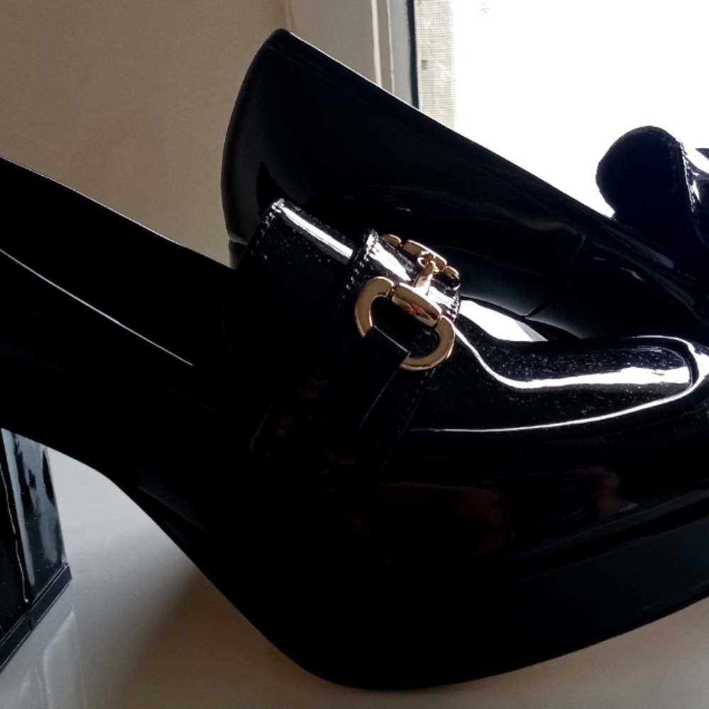 Women's chunky heels